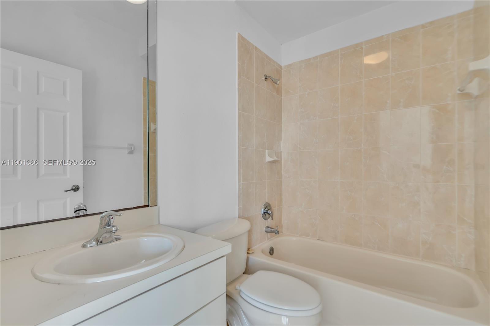 27463 Southwest 137th Court, Unit 27364 Homestead, FL 33032 - Photo 28 of 32