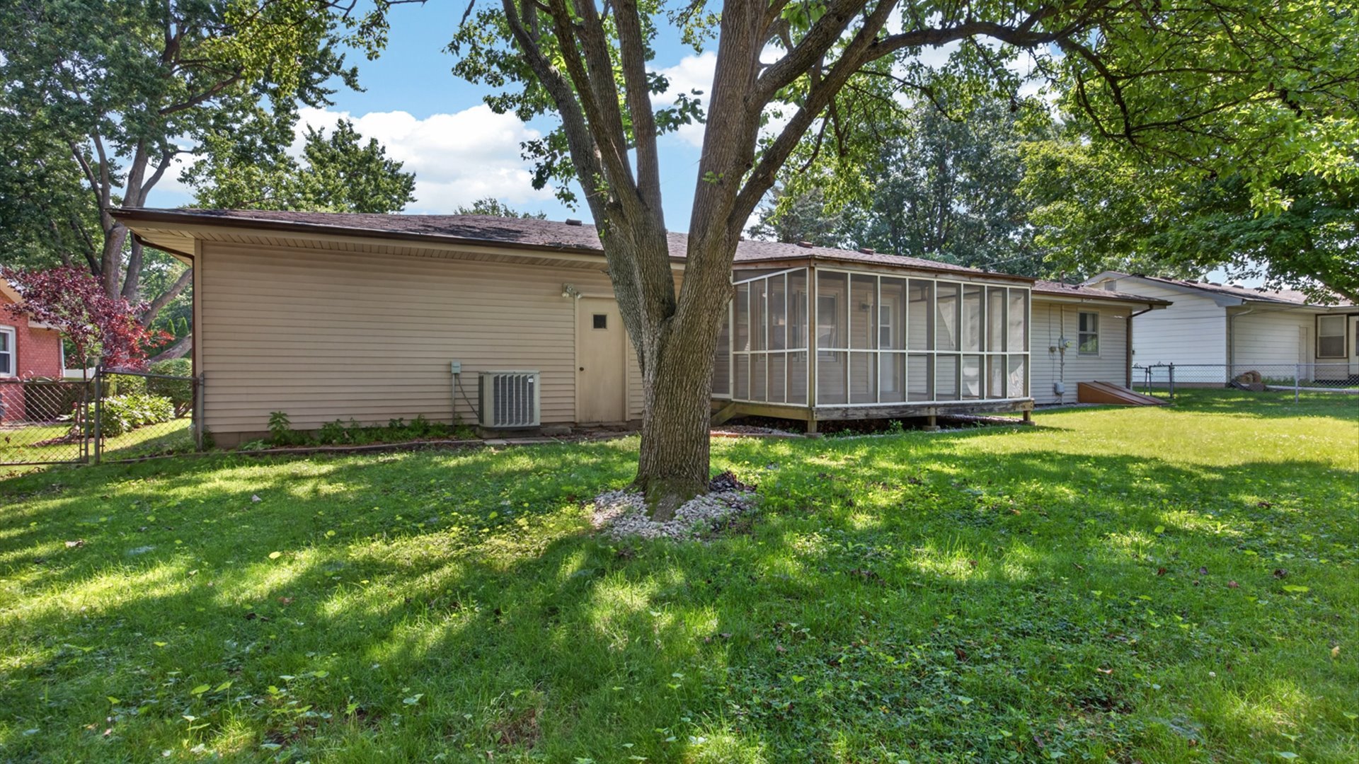 305 Centennial Avenue Normal, IL 61761 - Photo 42 of 49