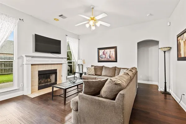 $399,900 | 2009 Lake Fork Court, Denton, TX 76210