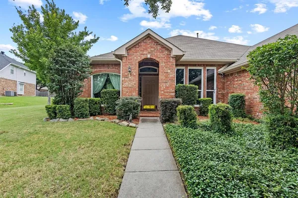 $399,900 | 2009 Lake Fork Court, Denton, TX 76210