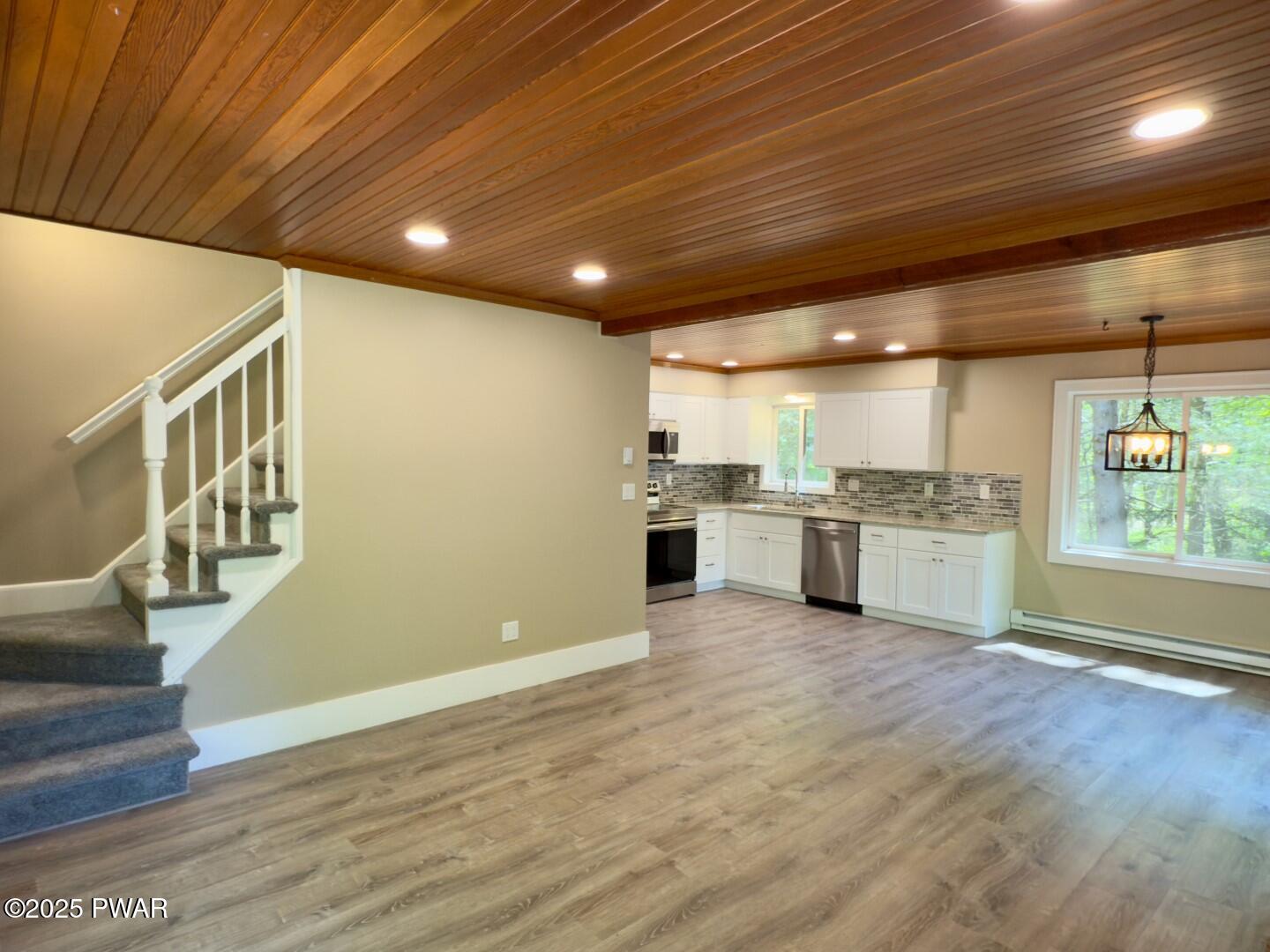 17 Applegate Road Lake Ariel, PA 18436 - Photo 5 of 69