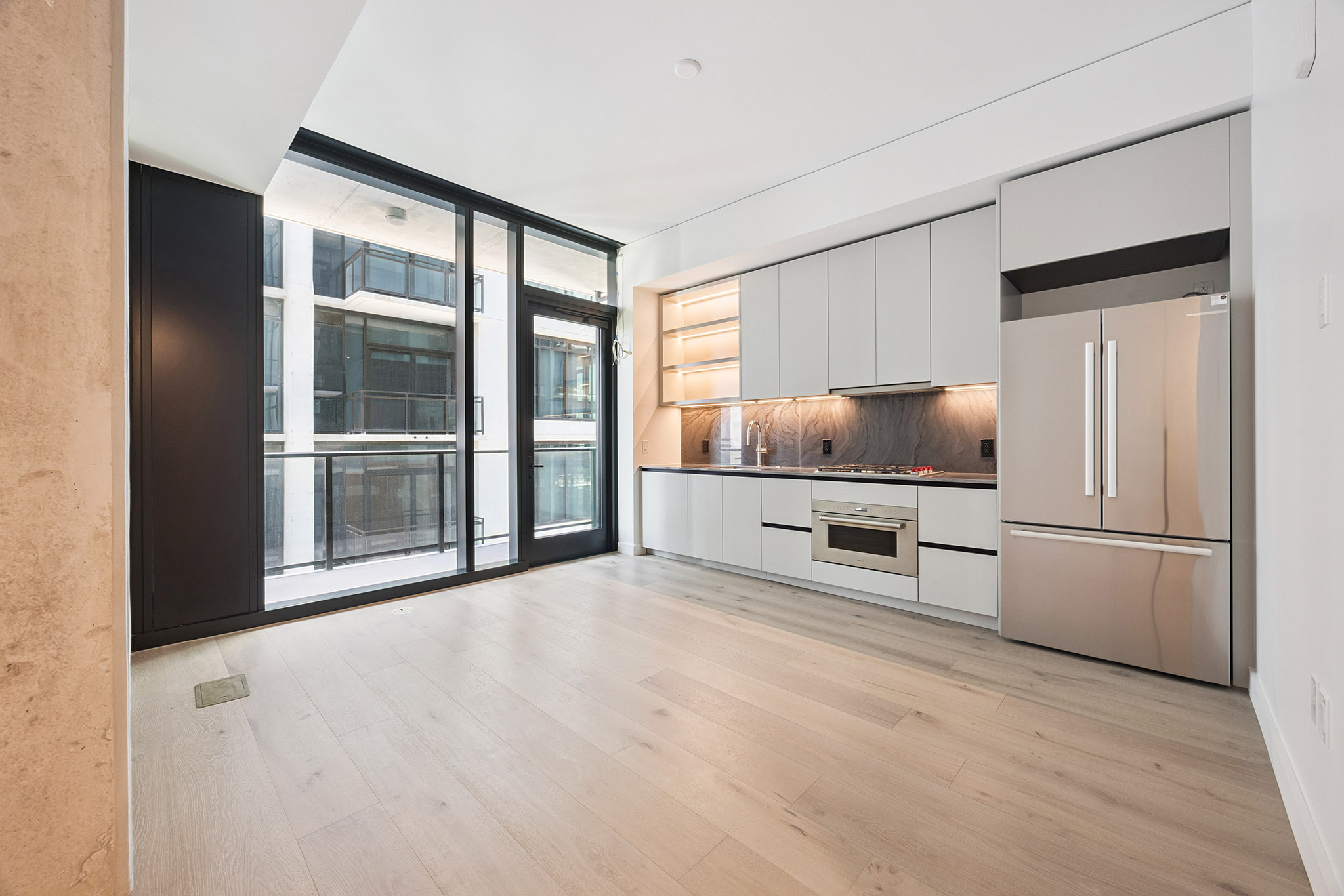 610 Davis Street, Unit 2806 Austin, TX 78701 - Photo 3 of 15