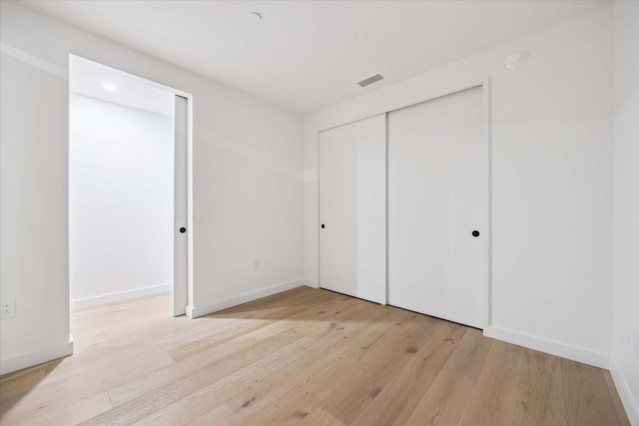 610 Davis Street, Unit 2806 Austin, TX 78701 - Photo 7 of 15