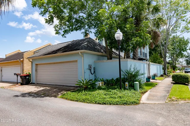 $263,500 | 211 Ursuline Street, Lafayette, LA 70506