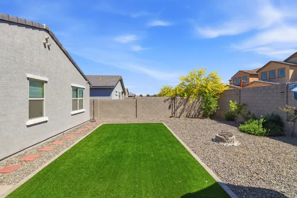 $2,400 | 6737 West Valley View Drive, Laveen, AZ 85339