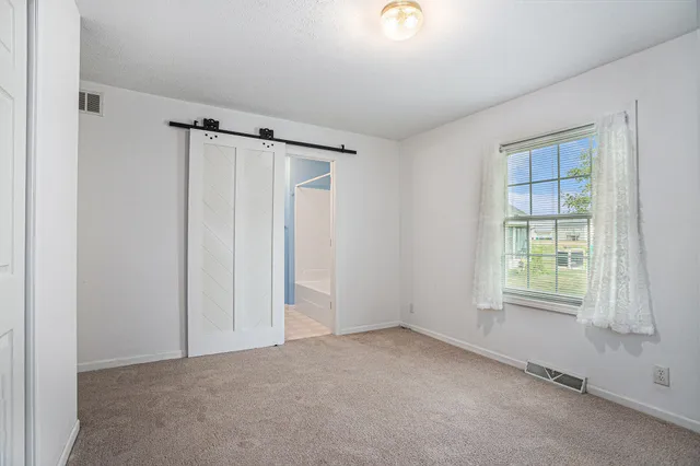 $224,900 | 1000 West Villas Drive, Vicksburg, MI 49097