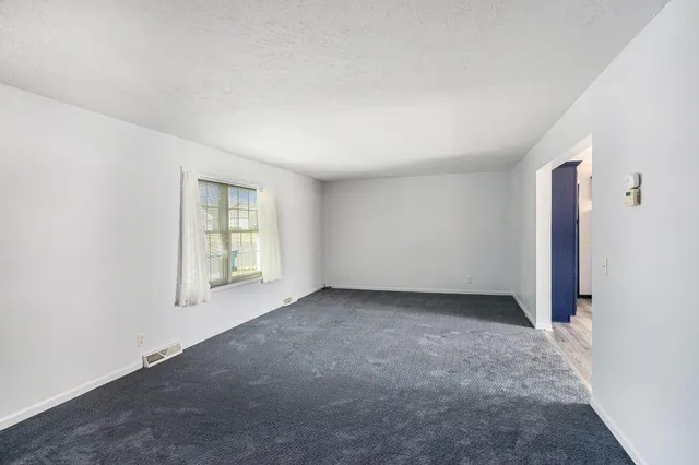 $224,900 | 1000 West Villas Drive, Vicksburg, MI 49097