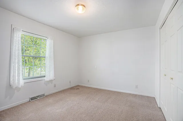 $224,900 | 1000 West Villas Drive, Vicksburg, MI 49097