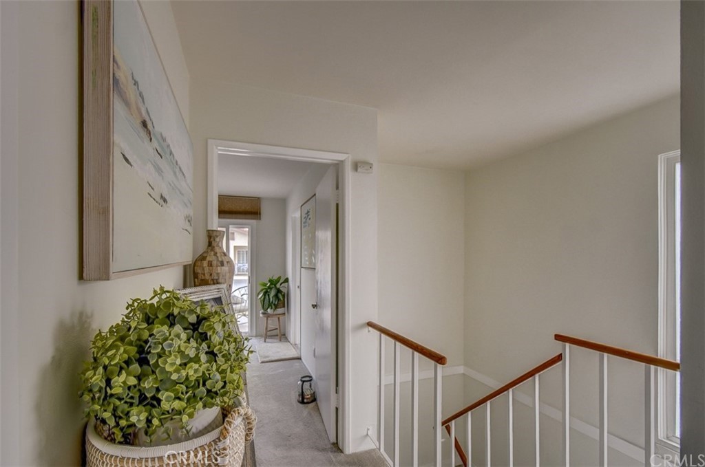 401 Canal Street Newport Beach, CA 92663 - Photo 21 of 27 a view of a entryway of a house