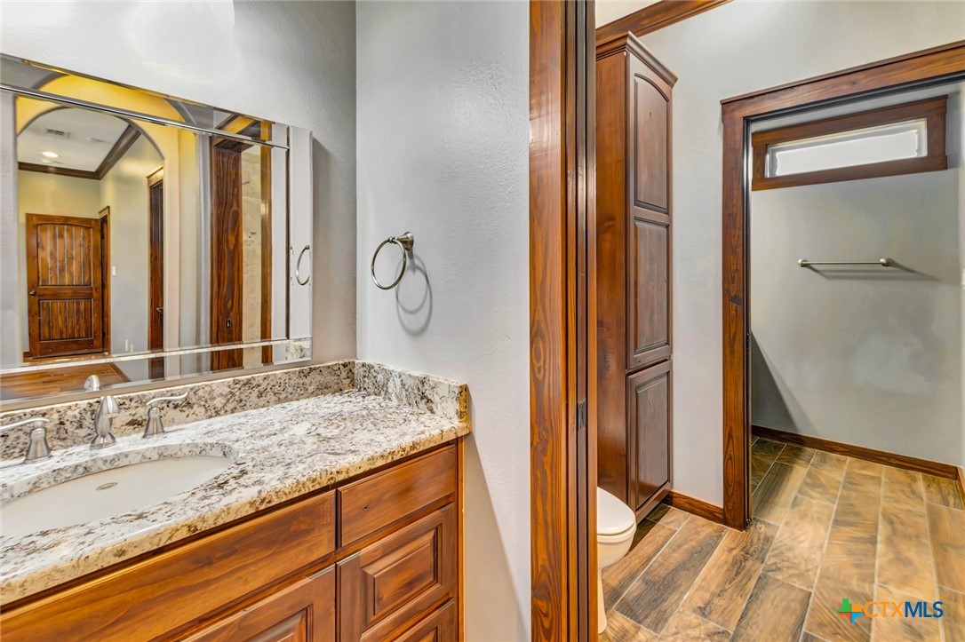 121 Spring Ridge Drive Victoria, TX 77904 - Photo 20 of 48 Secondary Bathroom