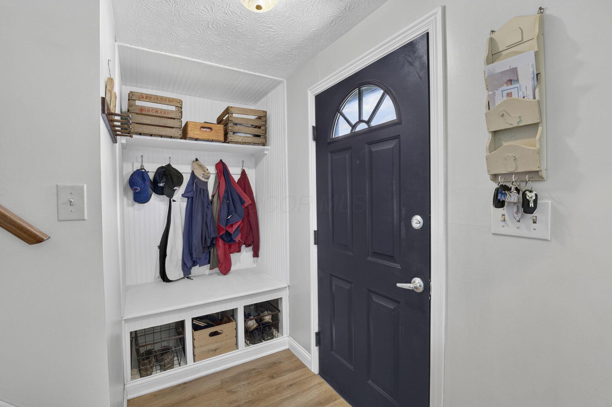2991 Fleet Road Columbus, OH 43232 - Photo 7 of 54 9-web-or-mls-0N4A4800