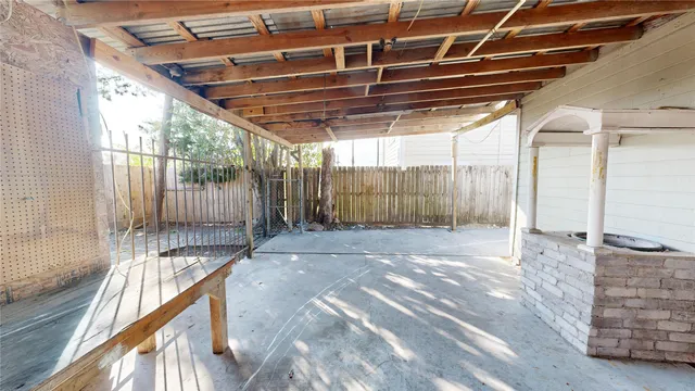 $325,000 | 1315 Heslep Street, Houston, TX 77009