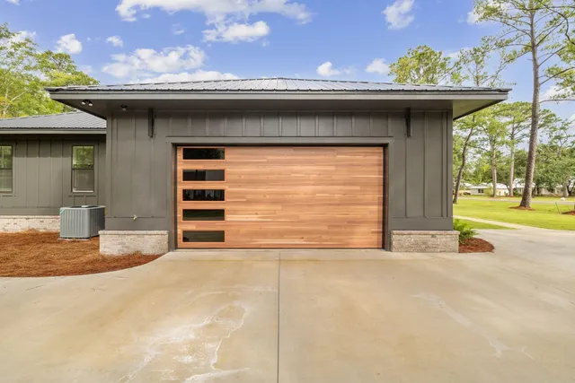 $935,000 | 965 Bay Grove Road, Freeport, FL 32439