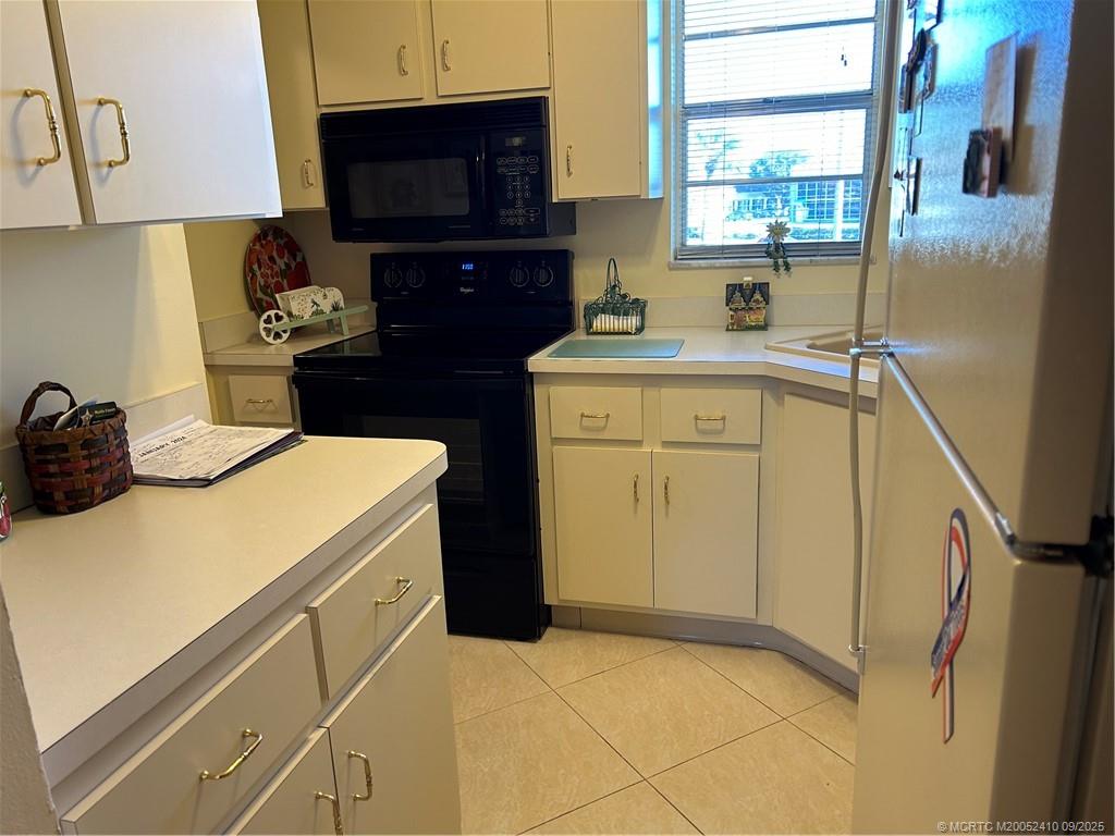 1959 Southwest Palm City Road, Unit 30I Stuart, FL 34994 - Photo 11 of 41 Gallery Image 11