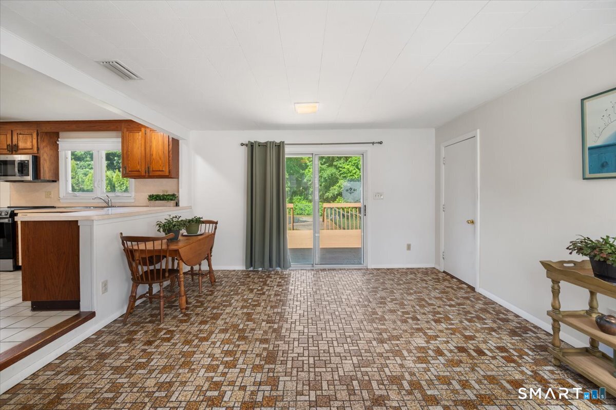 74 Rye Street East Windsor, CT 06016 - Photo 5 of 40