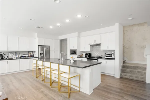 $5,500 | 120 Novel, Irvine, CA 92618