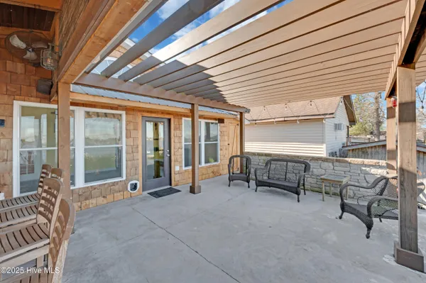 $599,000 | 79 Ridgecrest Drive, Chocowinity, NC 27817