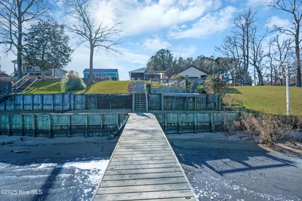 $599,000 | 79 Ridgecrest Drive, Chocowinity, NC 27817