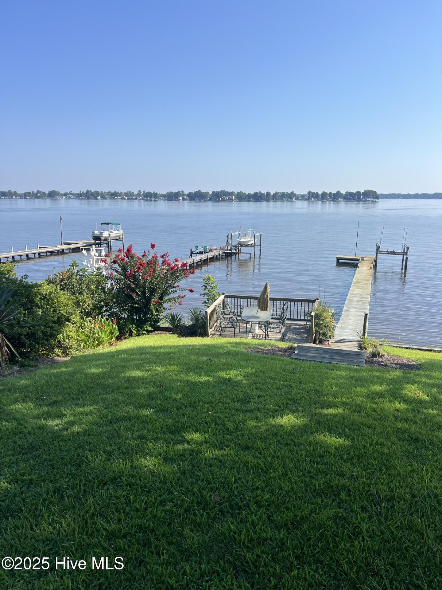 79 Ridgecrest Drive Chocowinity, NC 27817 - Photo 4 of 45 waterview