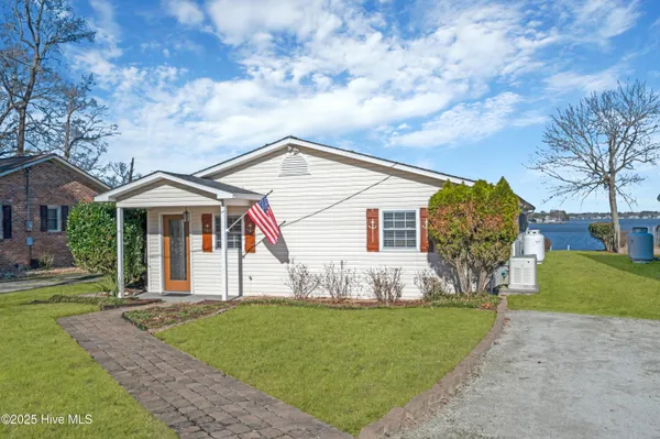 $599,000 | 79 Ridgecrest Drive, Chocowinity, NC 27817