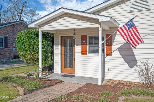 $649,900 | 79 Ridgecrest Drive, Chocowinity, NC 27817