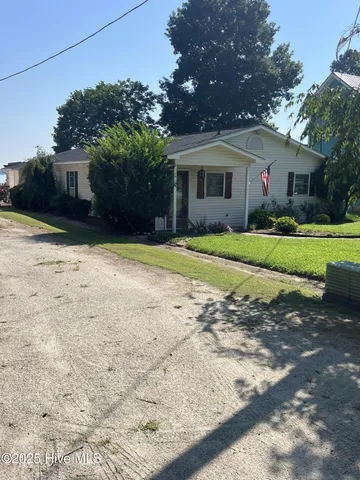 $649,900 | 79 Ridgecrest Drive, Chocowinity, NC 27817