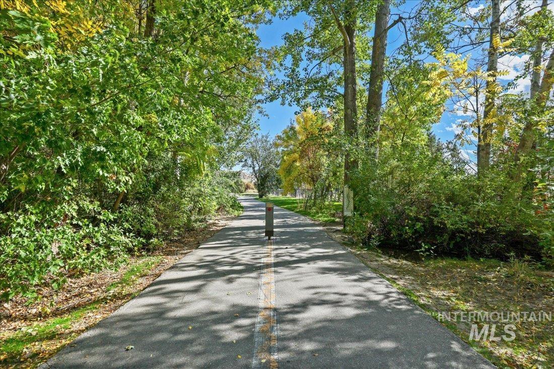 1549 Lenz Lane Boise, ID 83712 - Photo 31 of 50