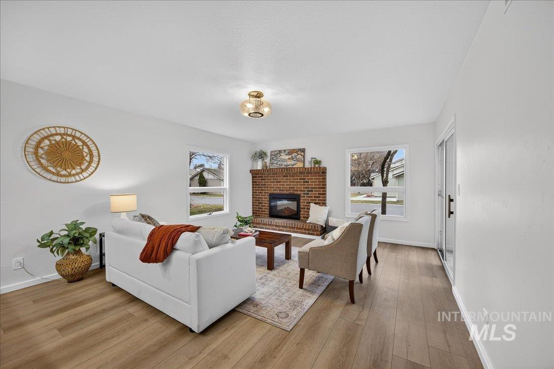 1549 Lenz Lane Boise, ID 83712 - Photo 8 of 50