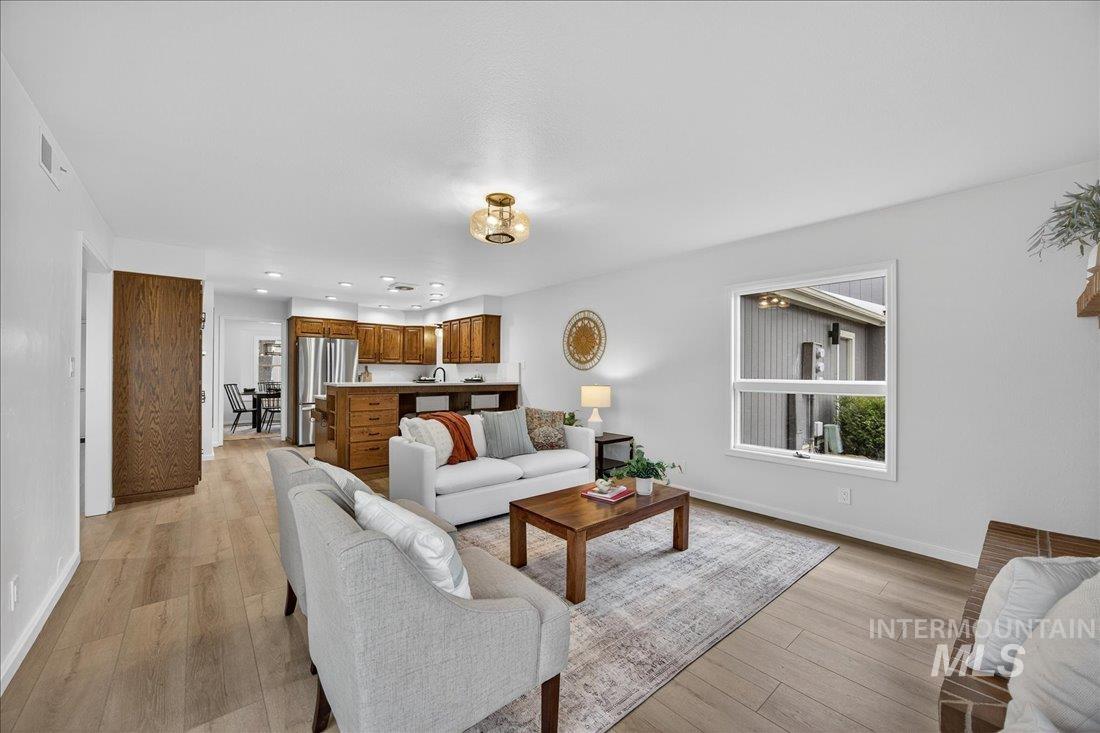 1549 Lenz Lane Boise, ID 83712 - Photo 10 of 50