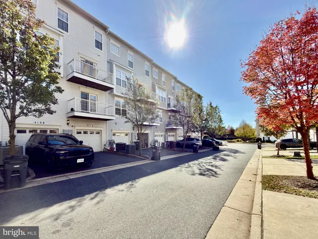 a car parked in front of a building