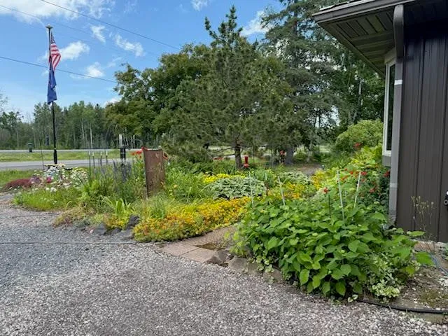 $400,000 | 8148 East Spaulding Road, South Range, WI 54874