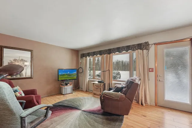 $400,000 | 8148 East Spaulding Road, South Range, WI 54874