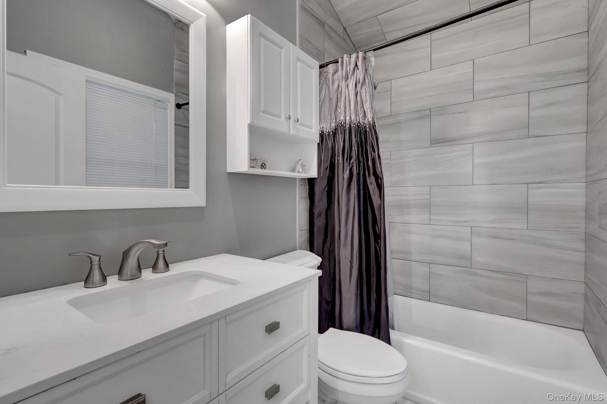 14 Neponsit Road Sound Beach, NY 11789 - Photo 17 of 23 Full Bathroom
