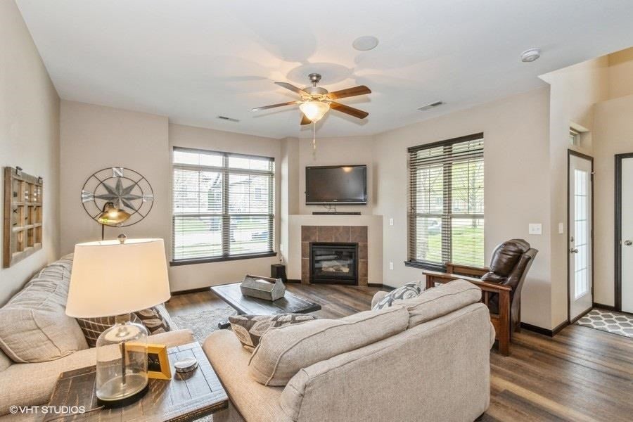 714 Arch Rock Road Iowa City, IA 52245 - Photo 2 of 28 Gallery Image 2