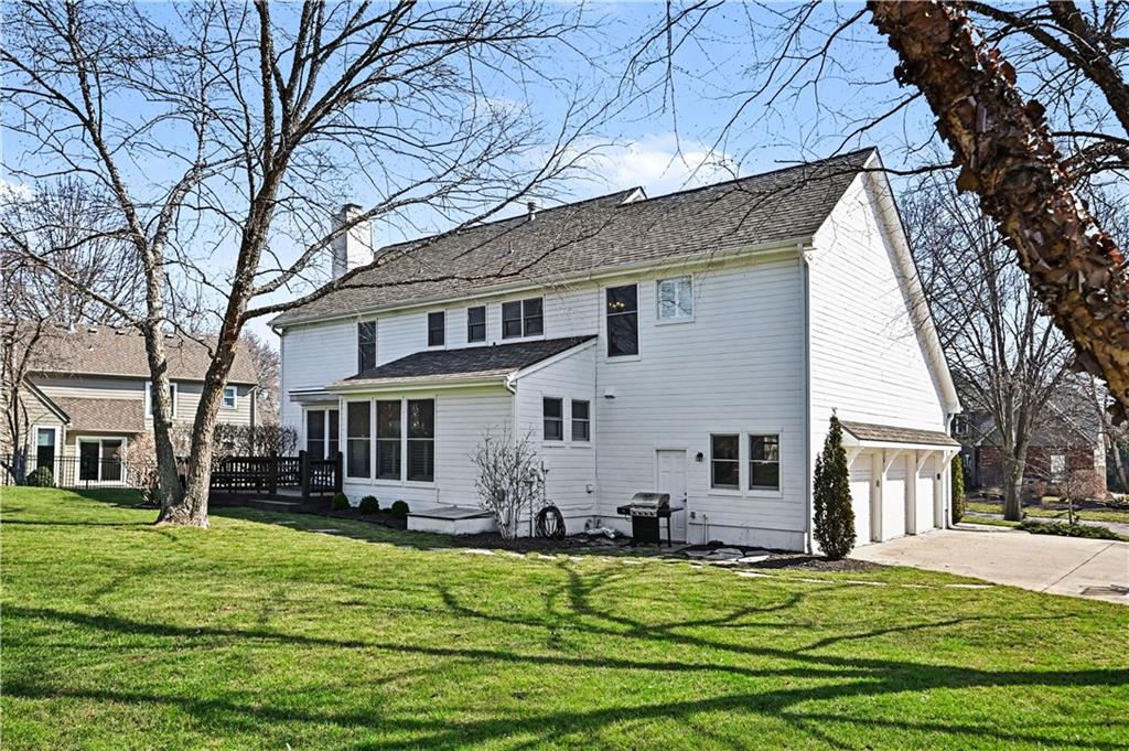 12420 Sagamore Road Leawood, KS 66209 - Photo 7 of 17