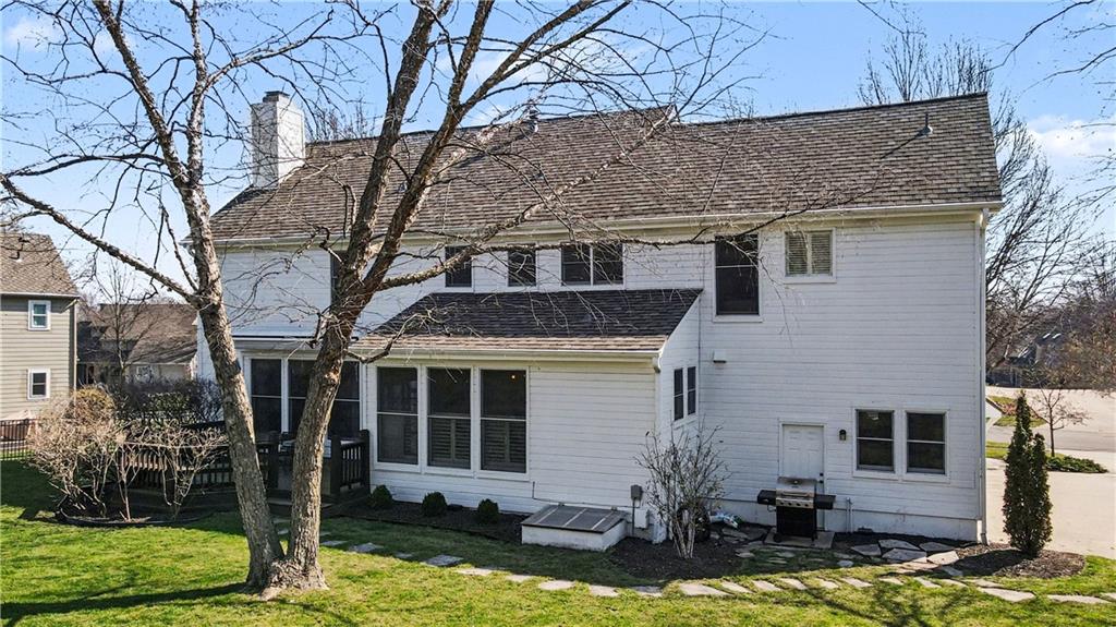 12420 Sagamore Road Leawood, KS 66209 - Photo 8 of 17