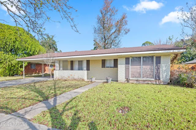 $1,500 | 207 Ashwood Drive, Lafayette, LA 70503