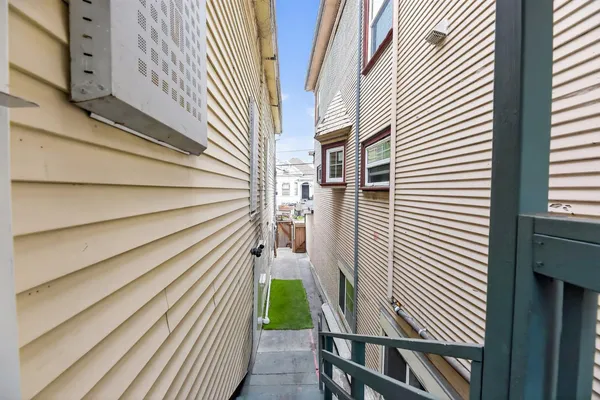 $534,900 | 881 21st Street, Oakland, CA 94607