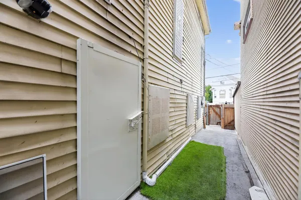 $534,900 | 881 21st Street, Oakland, CA 94607