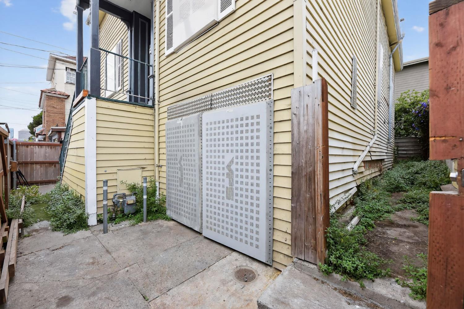 881 21st Street Oakland, CA 94607 - Photo 10 of 37