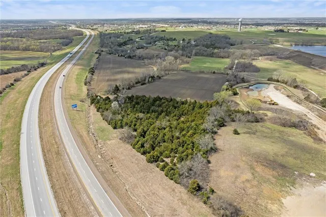 $549,900 | Southwest 303rd Street, Paola, KS 66071