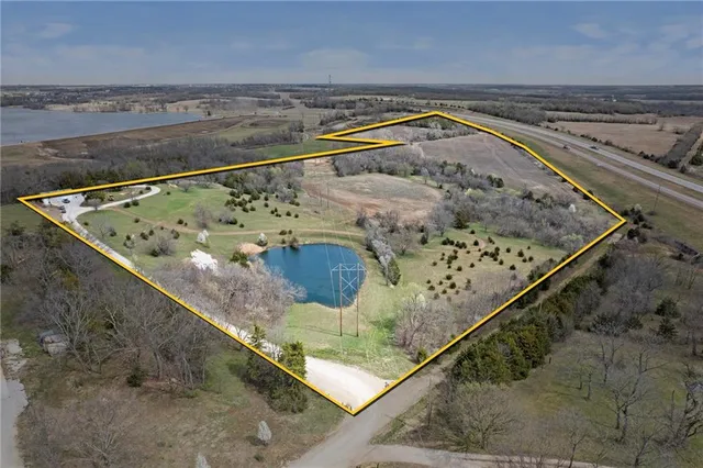 $549,900 | Southwest 303rd Street, Paola, KS 66071