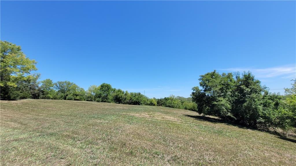 Southwest 303rd Street Paola, KS 66071 - Photo 8 of 27