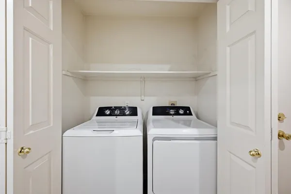 $2,400 | 11515 North 91st Street, Unit 152, Scottsdale, AZ 85260