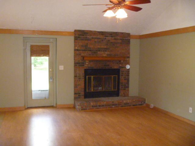 4038 West Fairview Road Greenwood, IN 46142 - Photo 3 of 17
