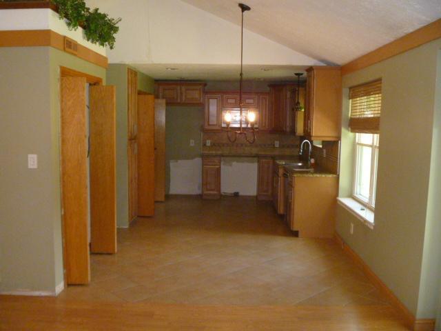 4038 West Fairview Road Greenwood, IN 46142 - Photo 5 of 17
