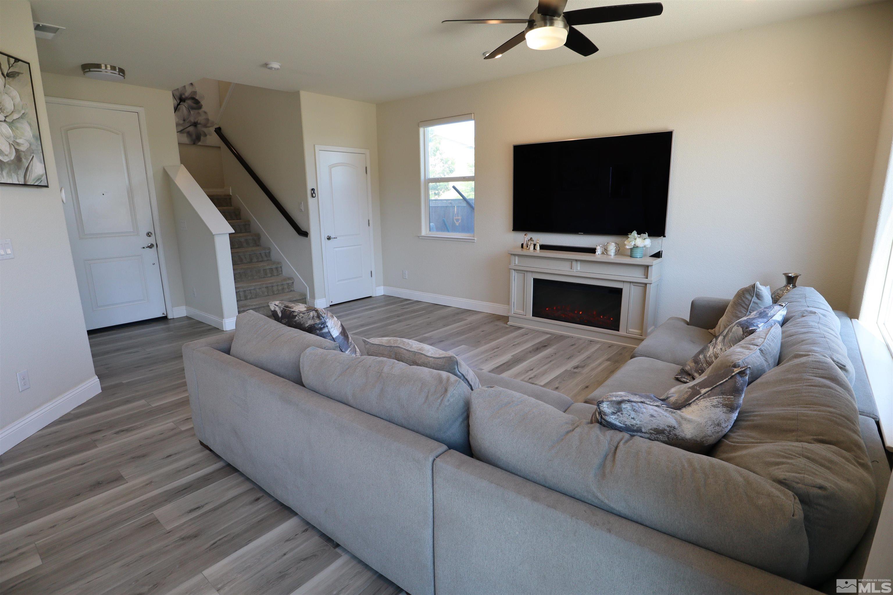 2001 Harmony Valley Way Reno, NV 89521 - Photo 4 of 27 Photo 4