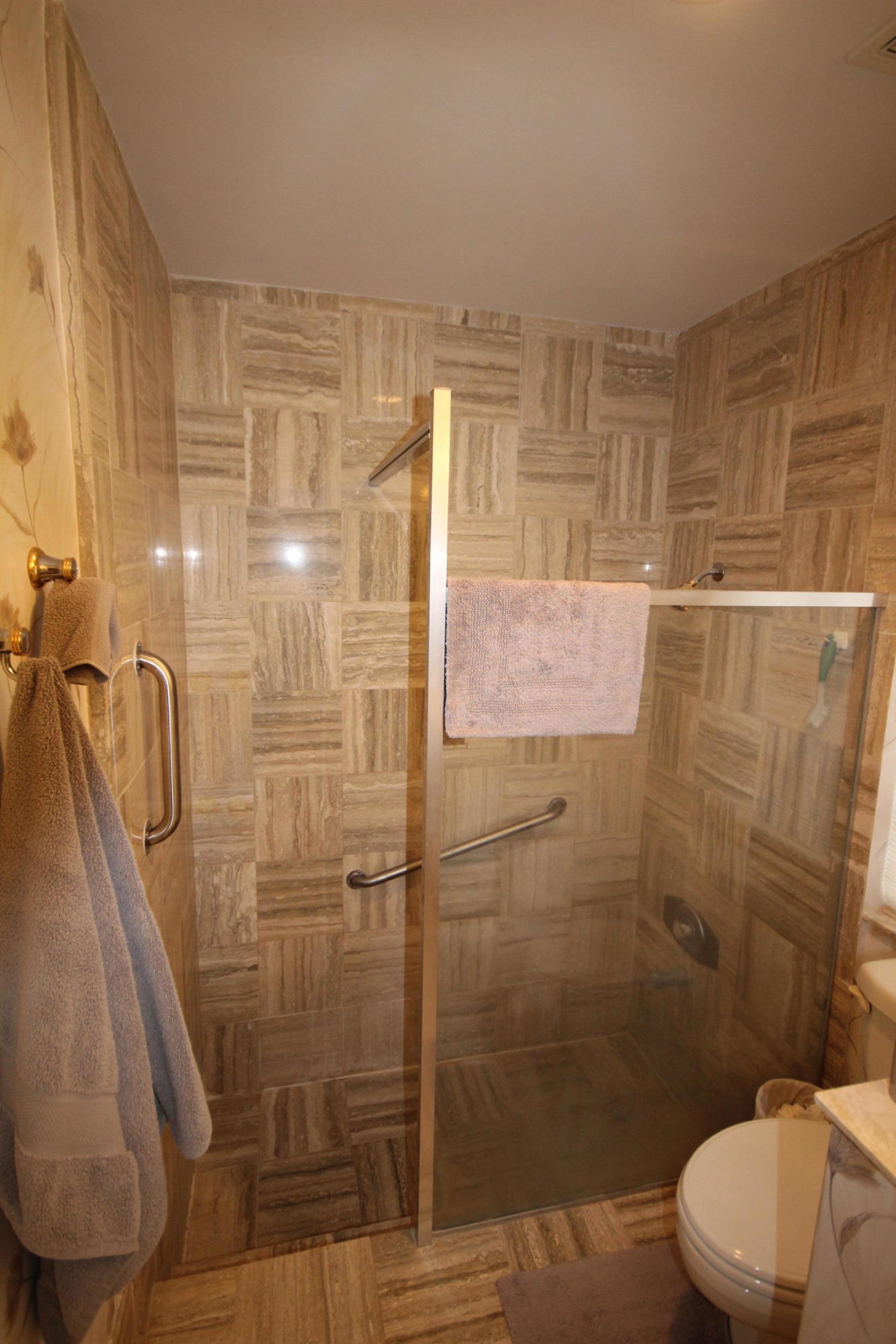 2662 Northwest 41st Street Boca Raton, FL 33434 - Photo 22 of 43 MASTER SHOWER