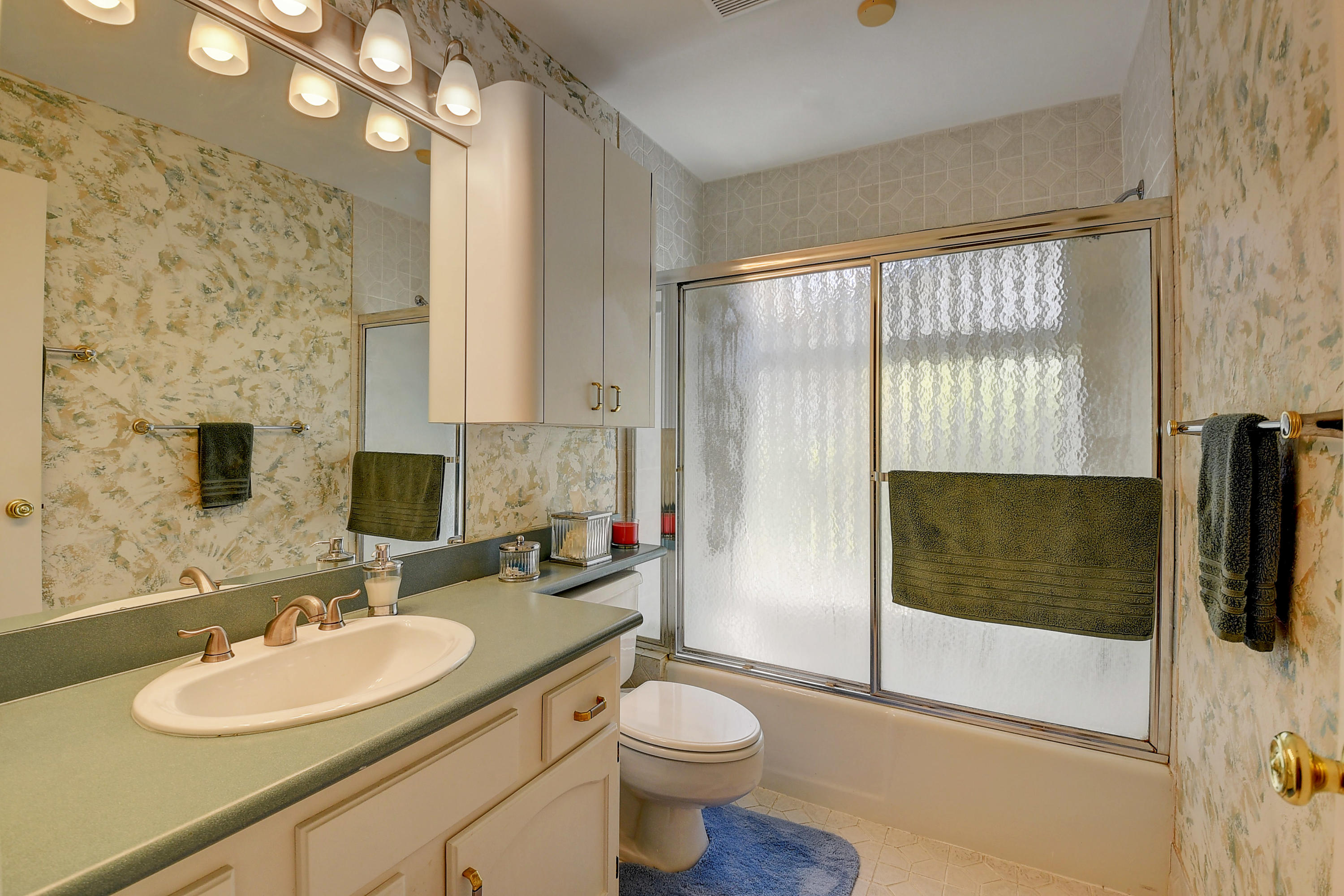 2662 Northwest 41st Street Boca Raton, FL 33434 - Photo 25 of 43 BATHROOM HALL