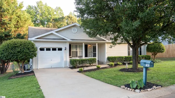$300,000 | 101 Kingston Court, Greer, SC 29651
